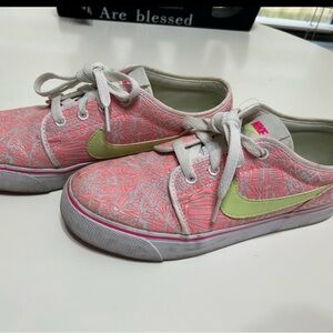 Nike Women’s Pink and Green Sneakers
